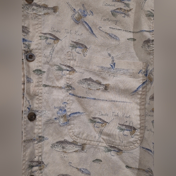 Woolrich Fishing All-Over Print Short Sleeve Button Down Size Medium - Picture 2 of 4